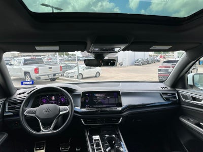 2024 Volkswagen Atlas Cross Sport 2.0T SEL R-Line