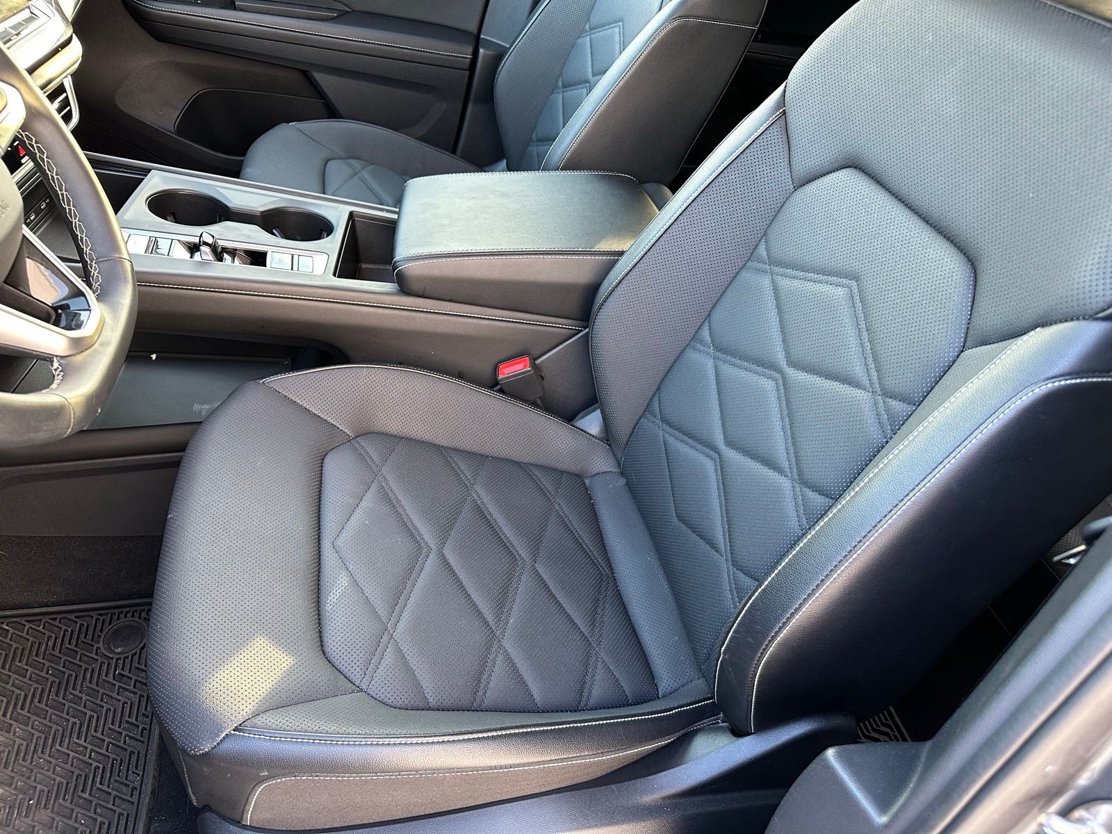 2024 Volkswagen Atlas 2.0T SE