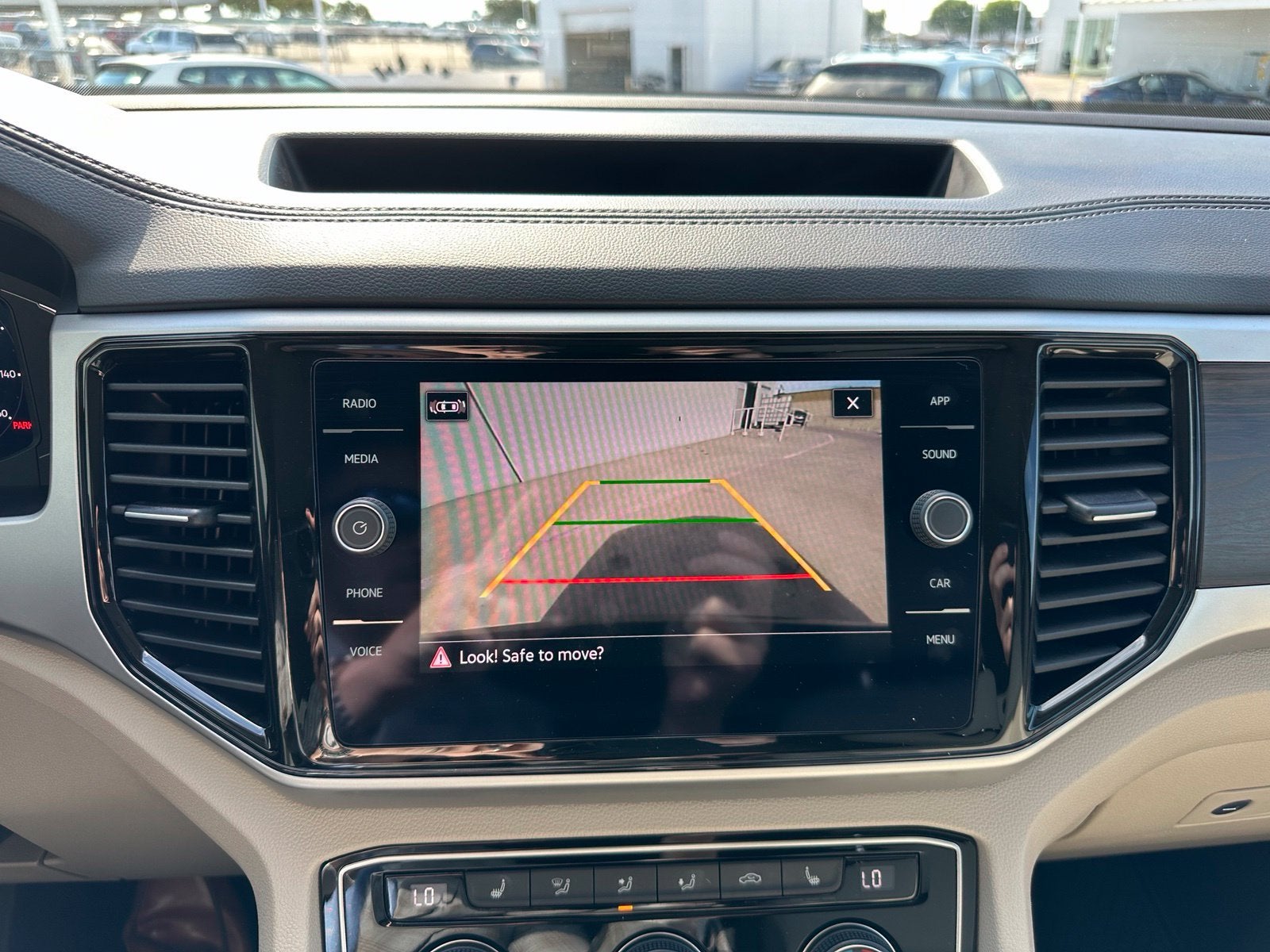 2023 Volkswagen Atlas 3.6L V6 SE w/Technology