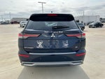2025 Mitsubishi Outlander Base