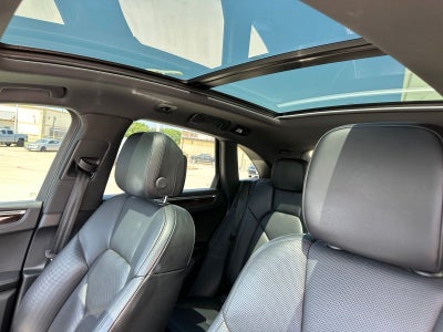 2021 Porsche Macan Base