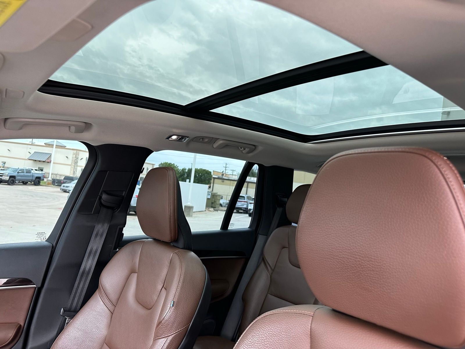 2019 Volvo XC90 T6 Momentum