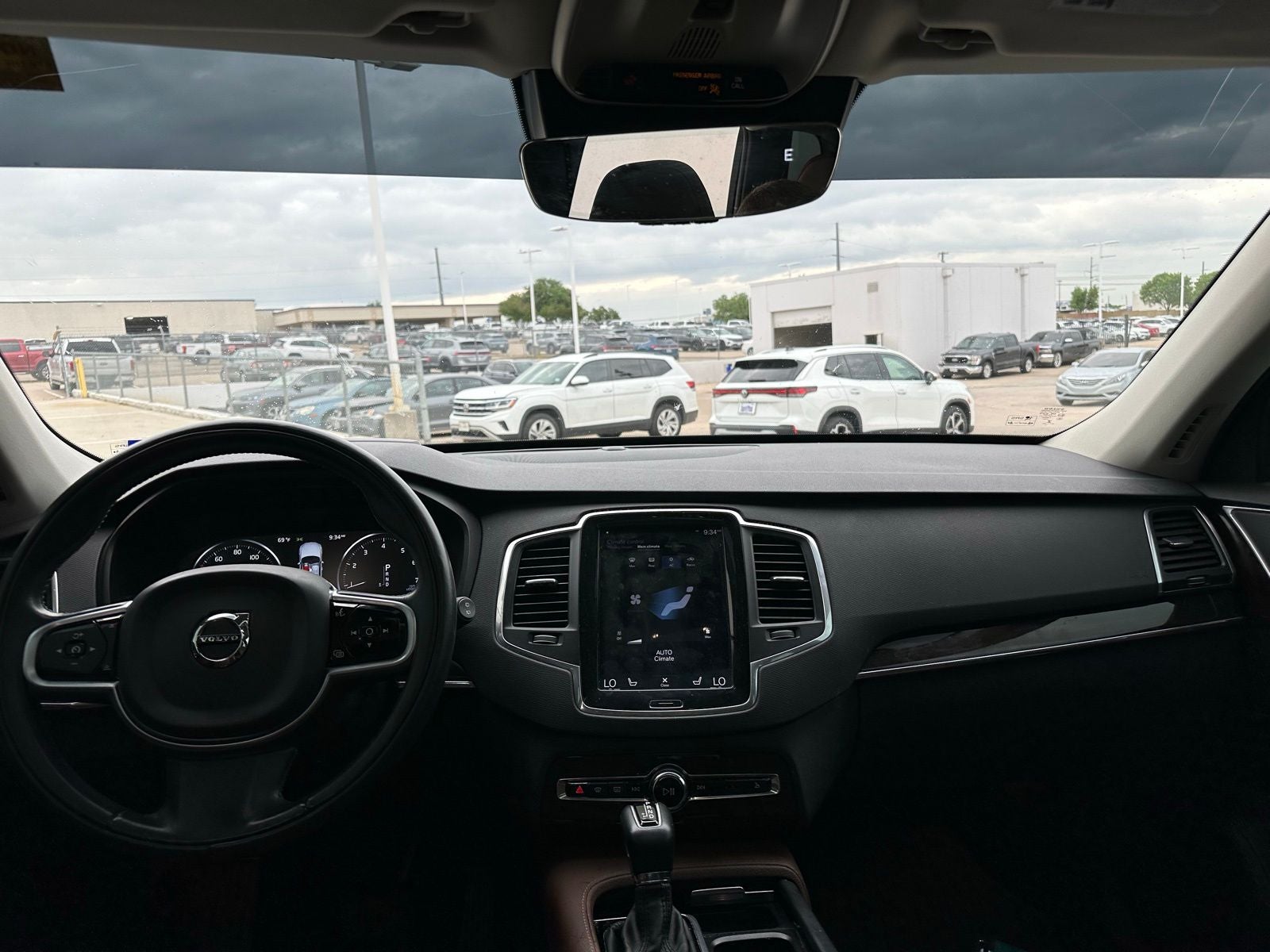 2019 Volvo XC90 T6 Momentum