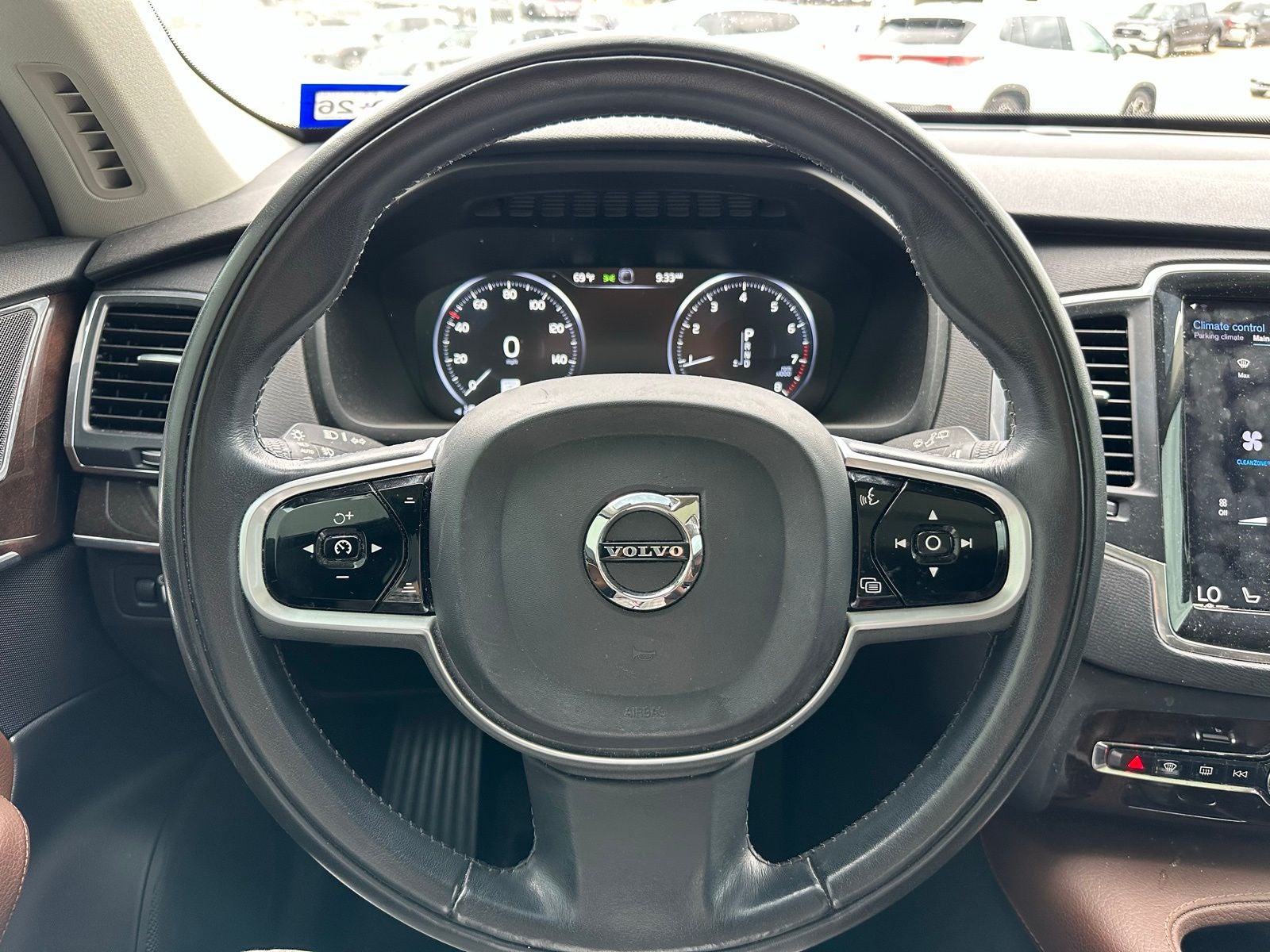 2019 Volvo XC90 T6 Momentum