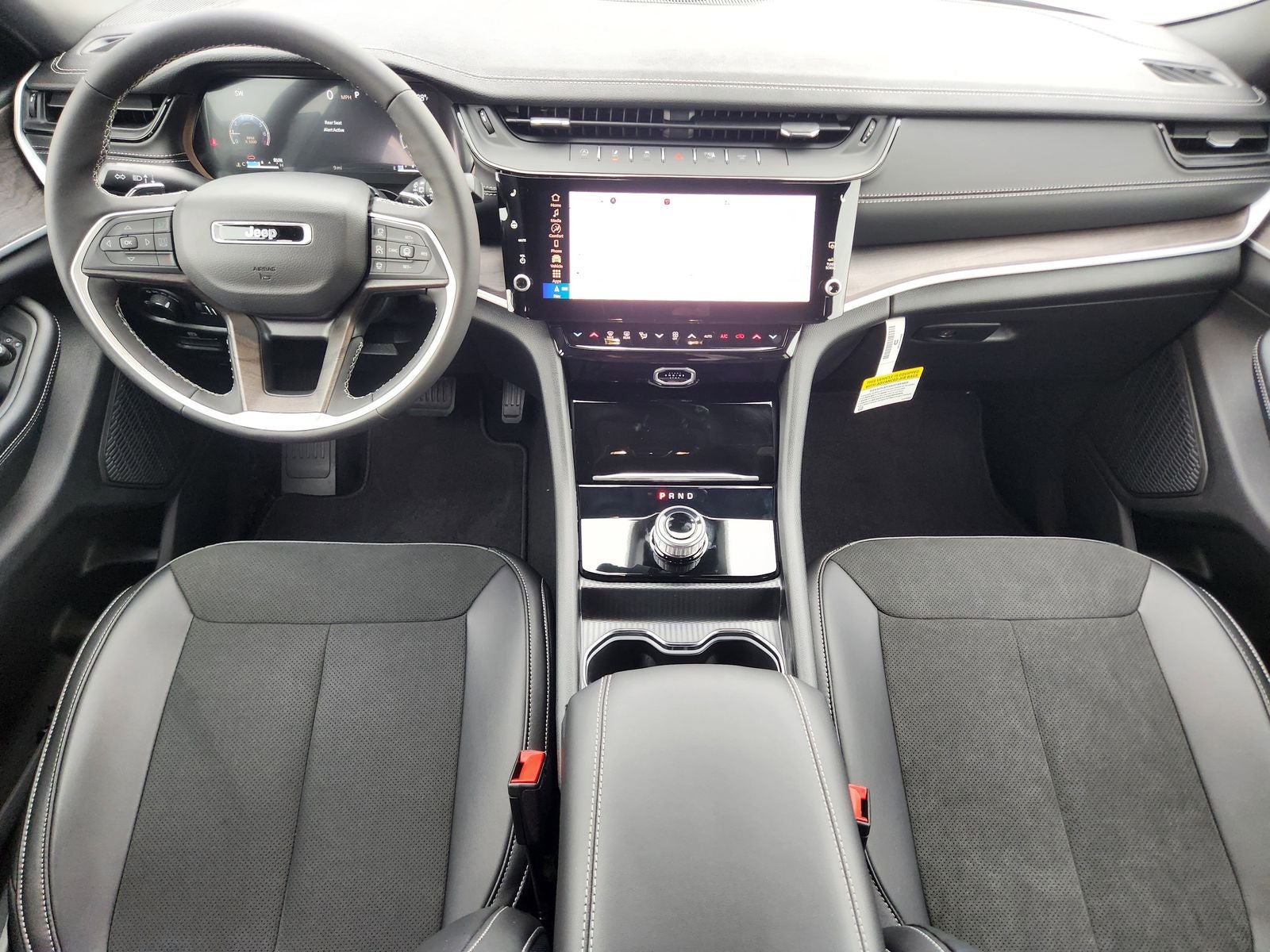 2026 Jeep Grand Cherokee GRAND CHEROKEE LAREDO ALTITUDE 4X2