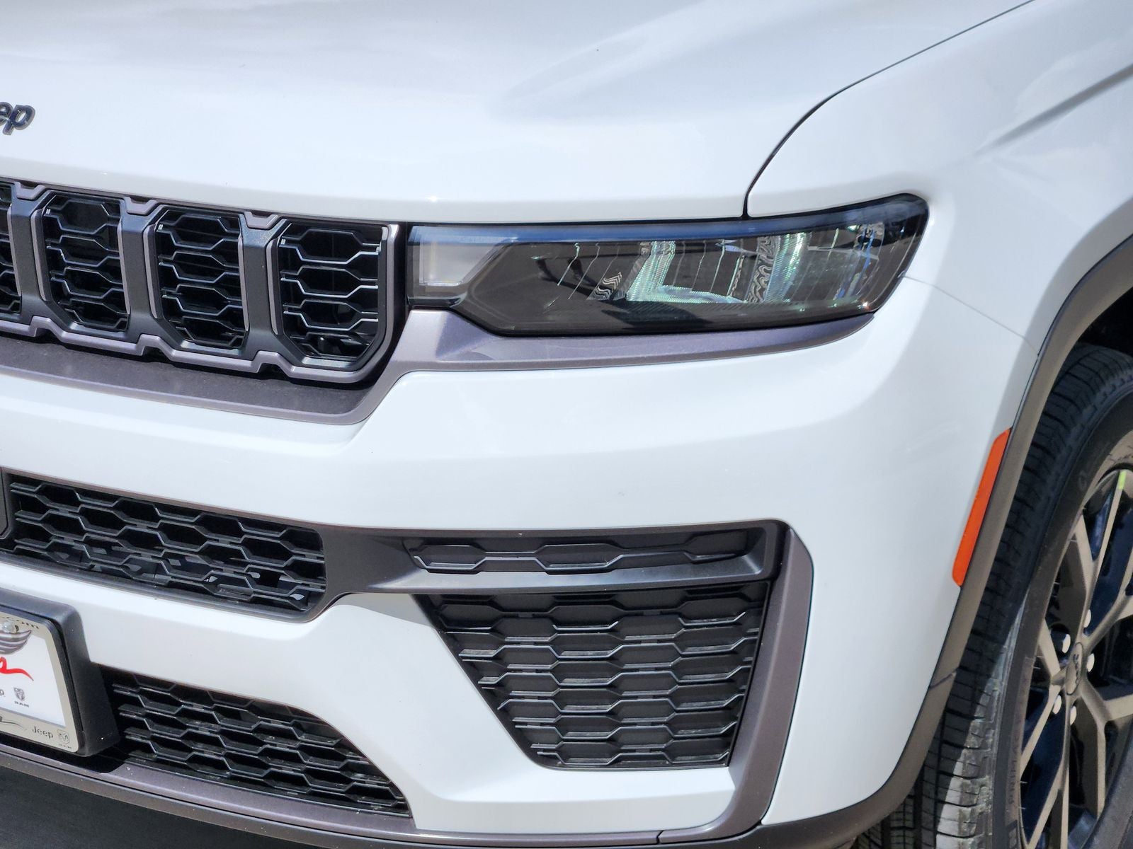 2026 Jeep Grand Cherokee GRAND CHEROKEE LAREDO ALTITUDE 4X4