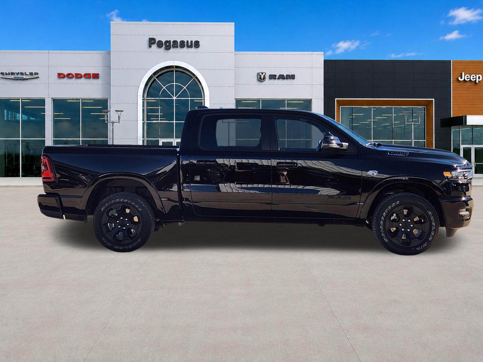 2026 RAM Ram 1500 RAM 1500 LONE STAR CREW CAB 4X4 5'7' BOX