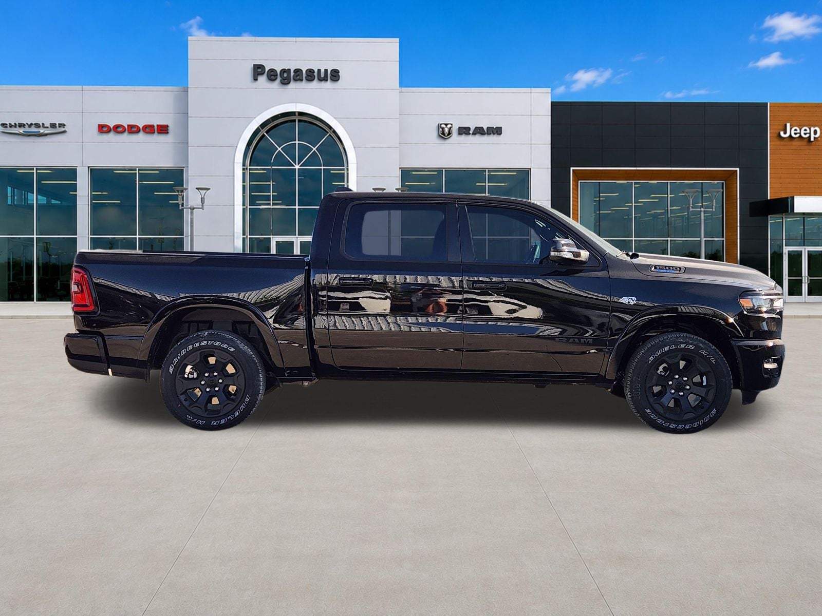 2026 RAM Ram 1500 RAM 1500 LONE STAR CREW CAB 4X4 5'7' BOX