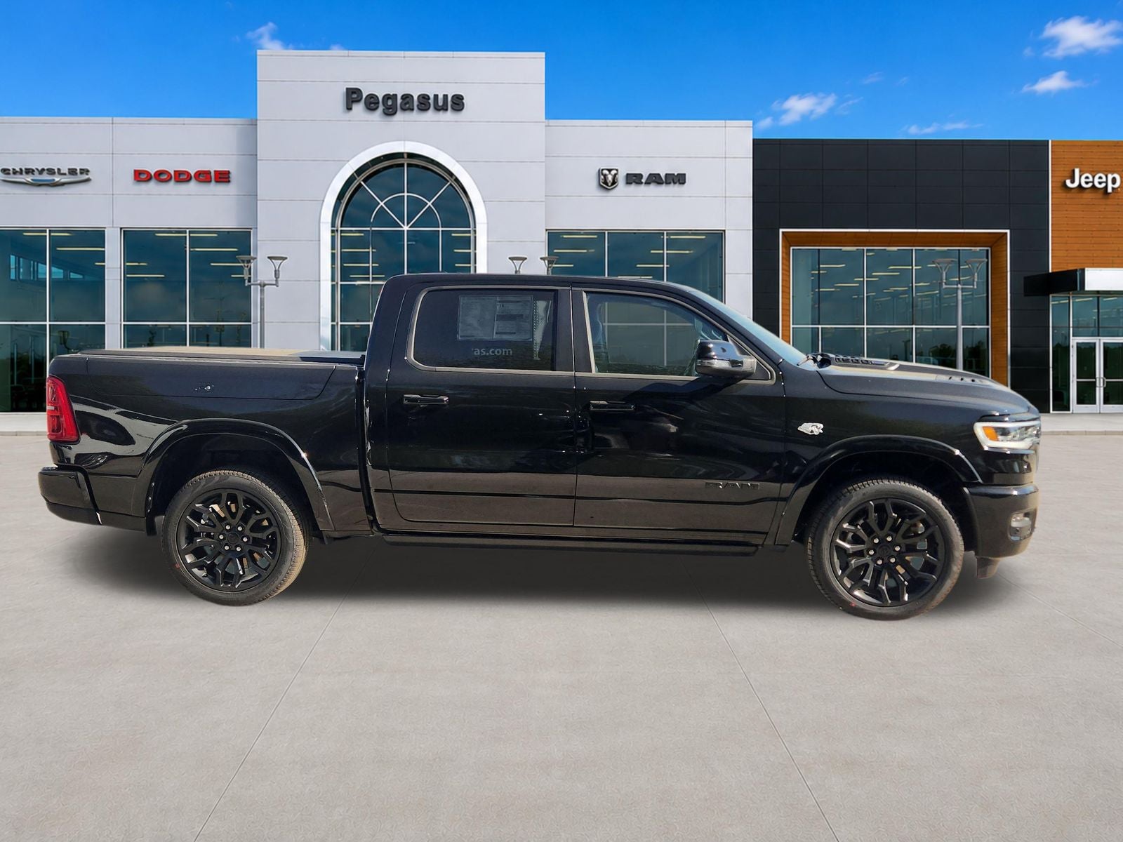 2026 RAM Ram 1500 RAM 1500 LIMITED CREW CAB 4X4 5'7' BOX