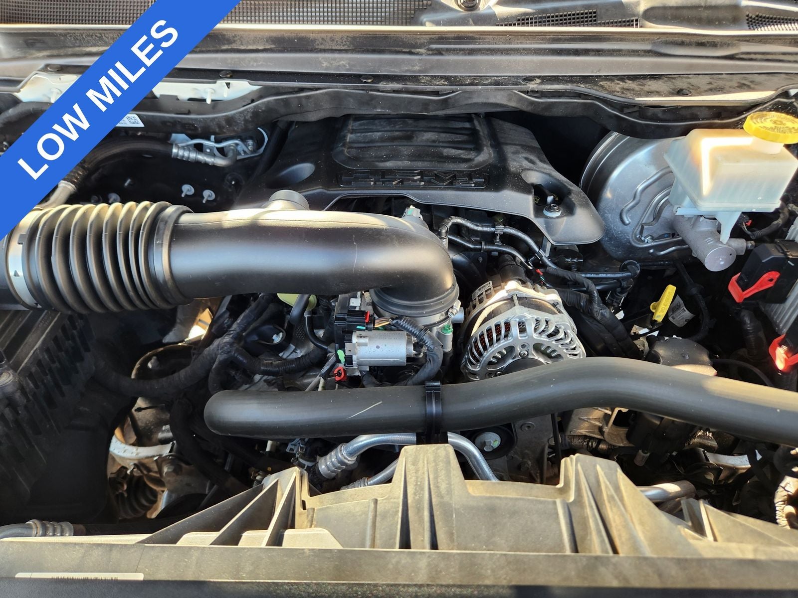 2019 RAM Ram 1500 Laramie Crew Cab 4x4 5'7' Box