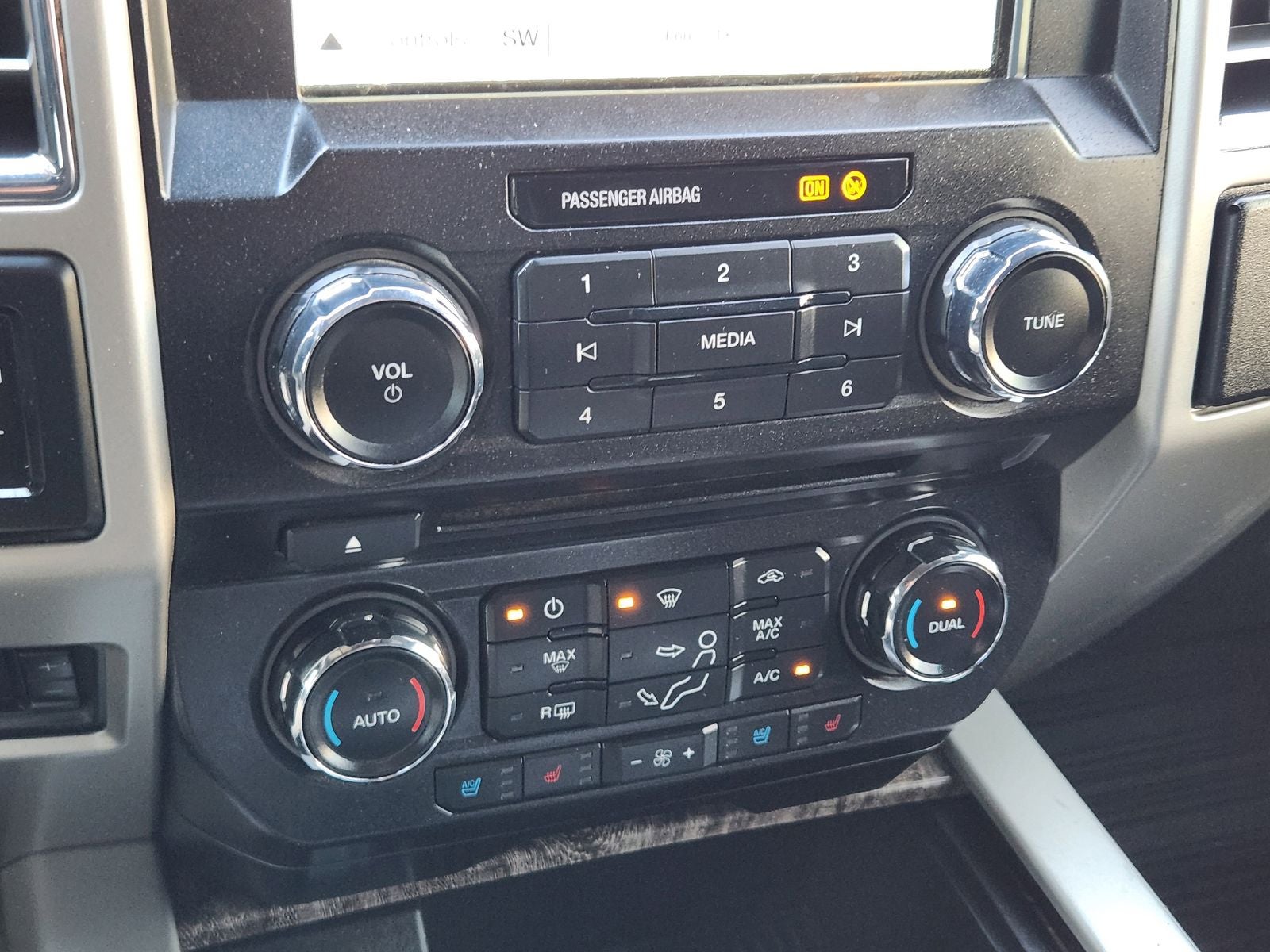 2017 Ford F-350 LARIAT