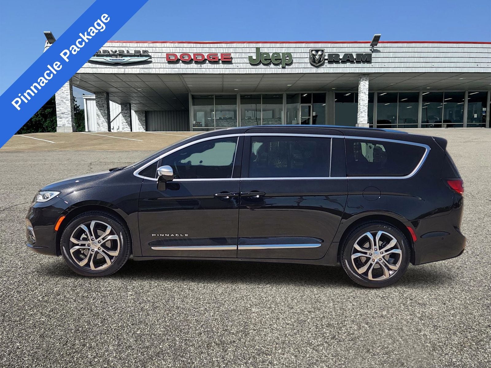 2025 Chrysler Pacifica Pinnacle