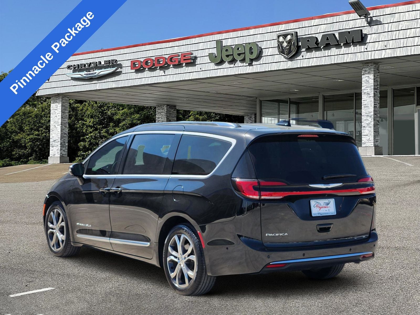 2025 Chrysler Pacifica Pinnacle