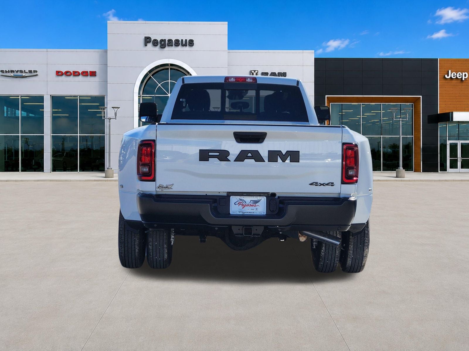 2026 RAM Ram 3500 RAM 3500 TRADESMAN CREW CAB 4X4 8' BOX