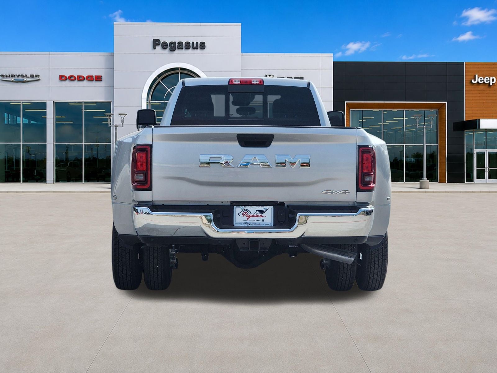 2026 RAM Ram 3500 RAM 3500 TRADESMAN CREW CAB 4X4 8' BOX