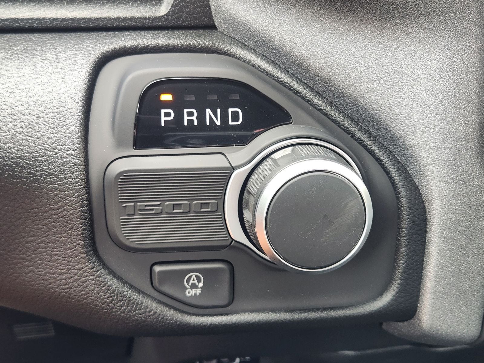 2026 RAM Ram 1500 RAM 1500 TRADESMAN CREW CAB 4X2 5'7' BOX