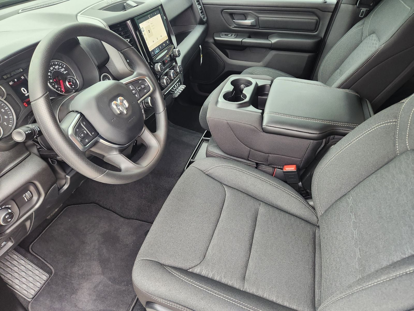 2026 RAM Ram 1500 RAM 1500 EXPRESS CREW CAB 4X2 5'7' BOX