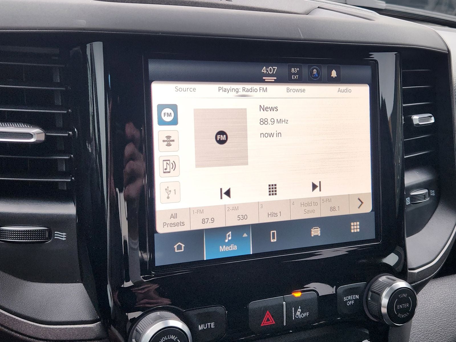 2026 RAM Ram 1500 RAM 1500 EXPRESS CREW CAB 4X2 5'7' BOX