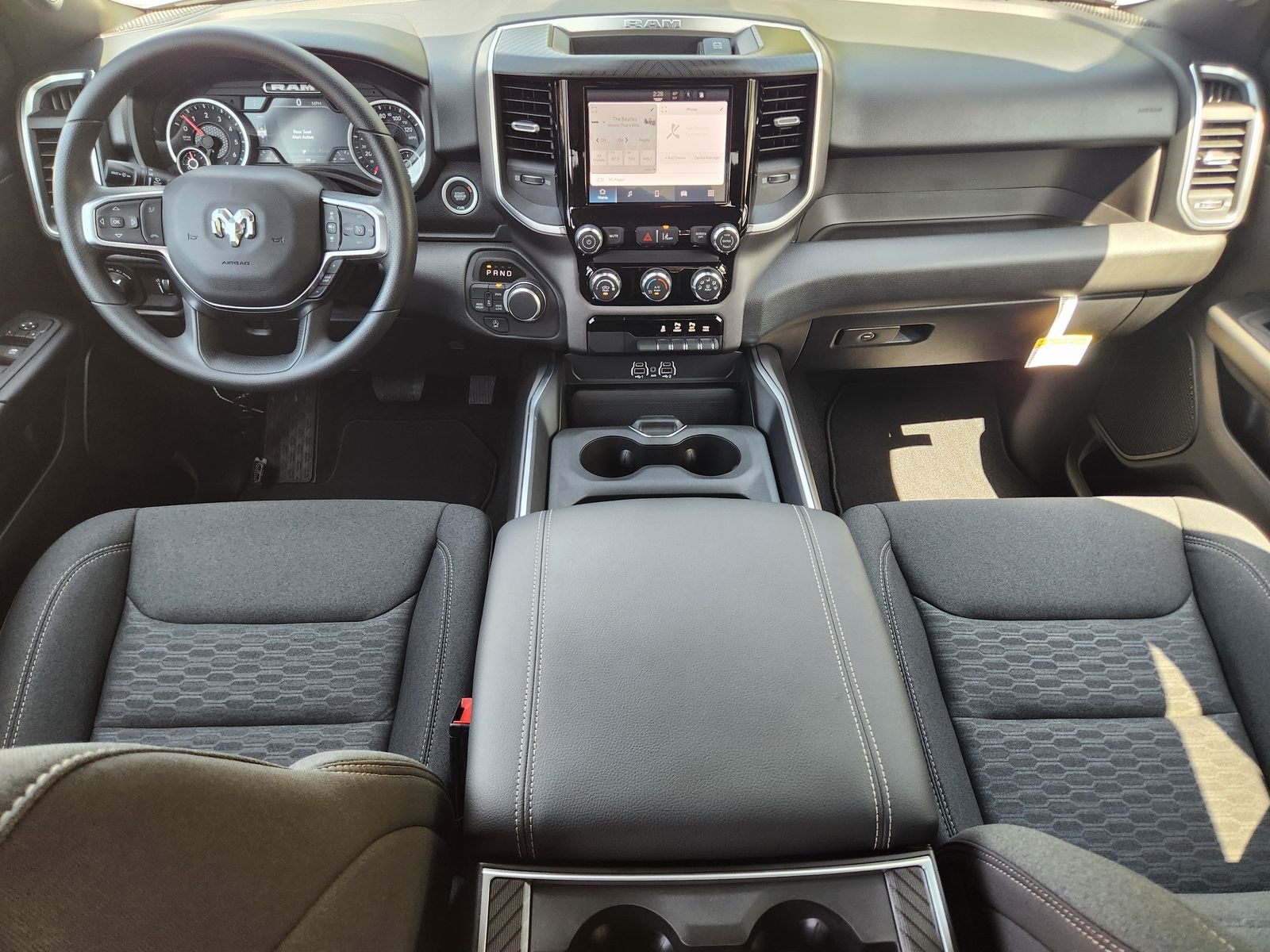 2026 RAM Ram 1500 RAM 1500 EXPRESS CREW CAB 4X4 5'7' BOX