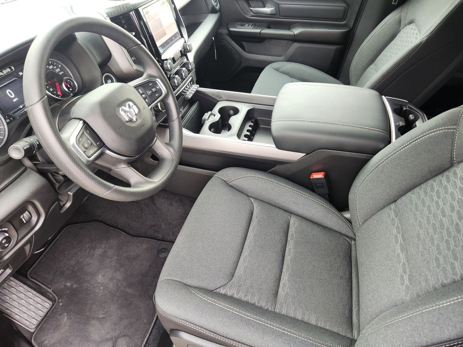 2026 RAM Ram 1500 RAM 1500 EXPRESS CREW CAB 4X4 5'7' BOX