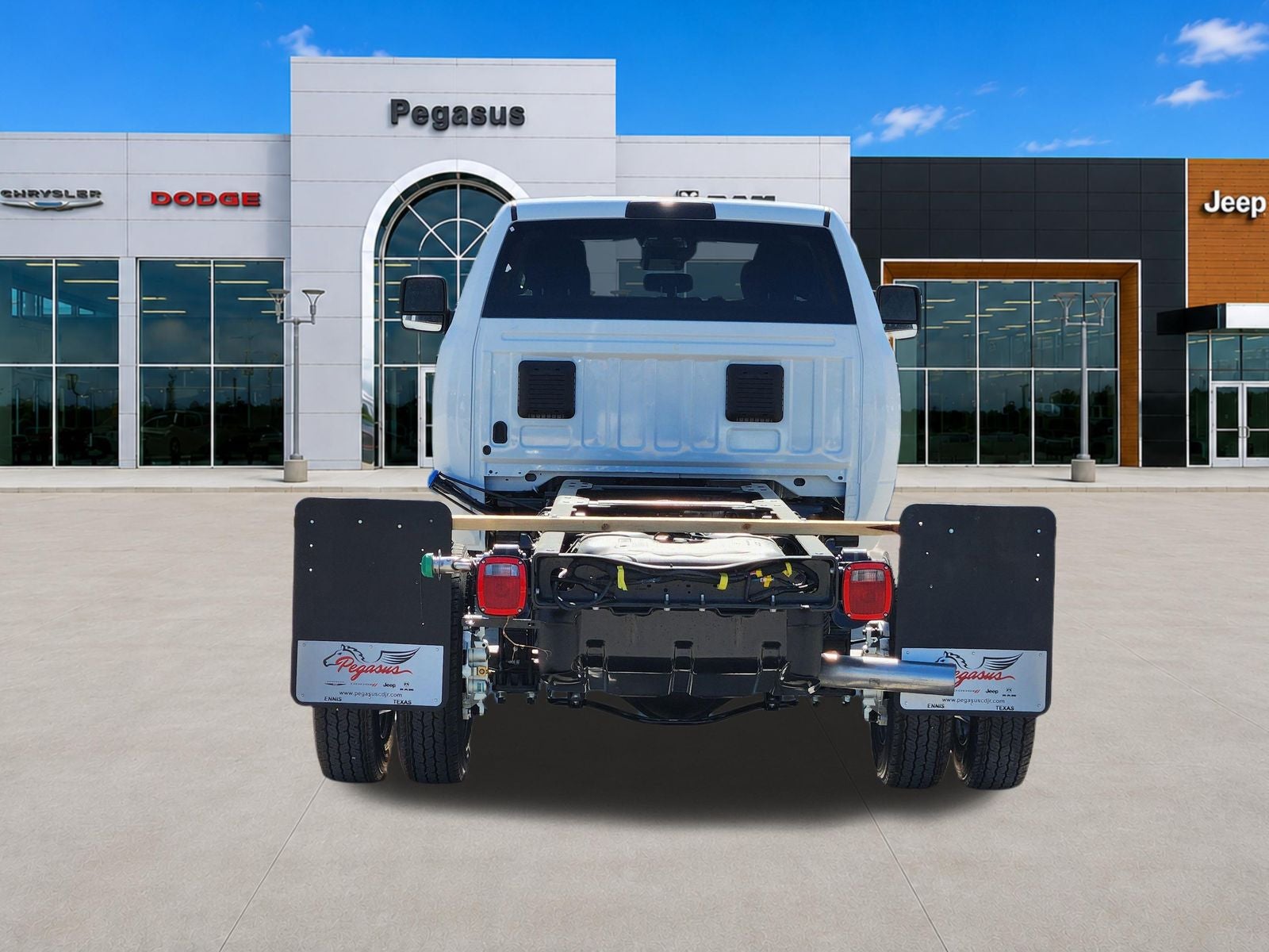 2026 RAM Ram 5500 Chassis Cab RAM 5500 TRADESMAN CHASSIS CREW CAB 4X4 84' CA