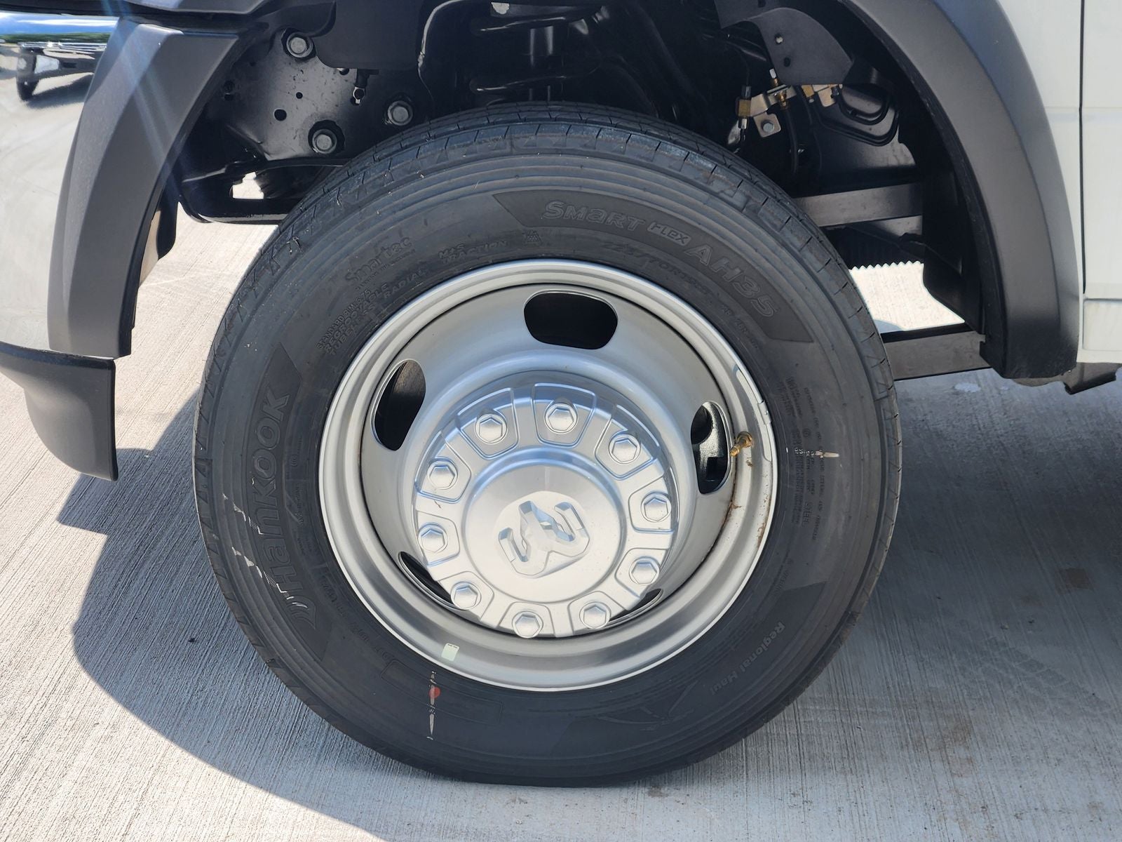 2026 RAM Ram 5500 Chassis Cab RAM 5500 TRADESMAN CHASSIS CREW CAB 4X4 84' CA