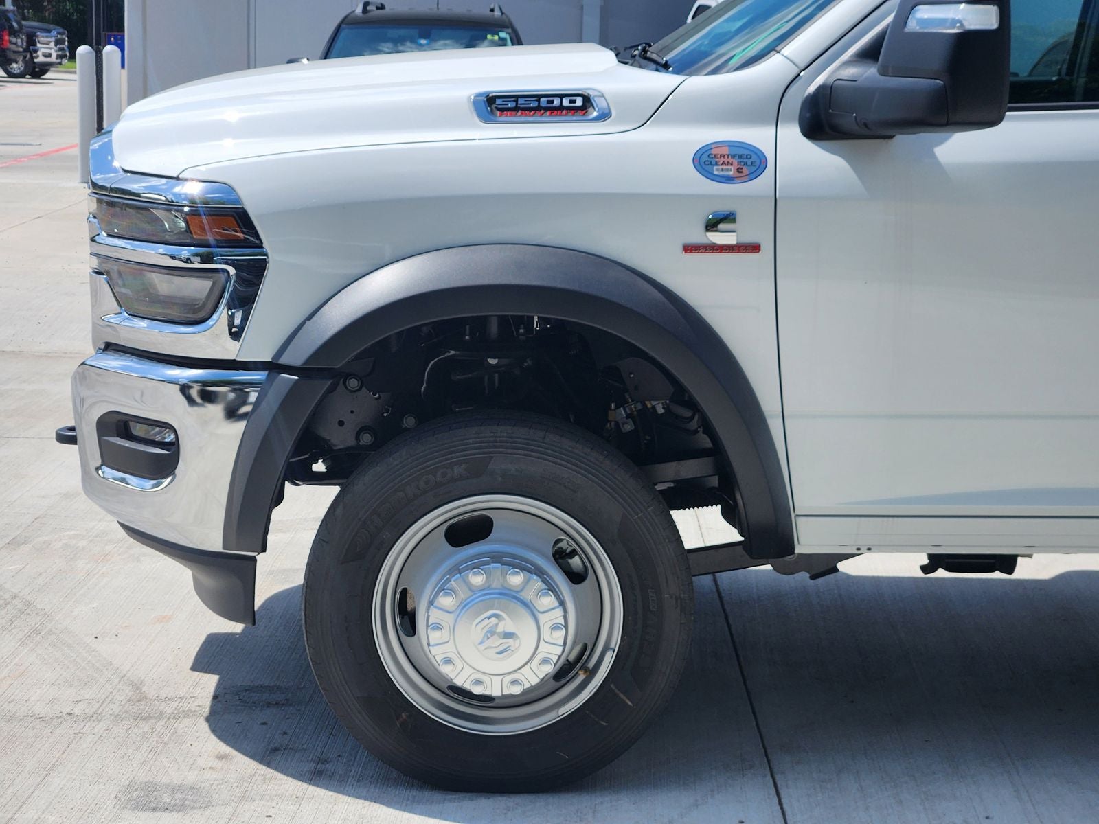 2026 RAM 5500 Chassis RAM 5500 TRADESMAN CHASSIS CREW CAB 4X4 84' CA