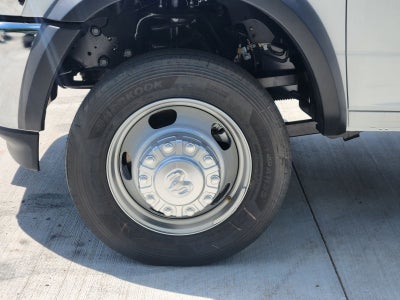 2026 RAM 5500 Chassis RAM 5500 TRADESMAN CHASSIS CREW CAB 4X4 84' CA