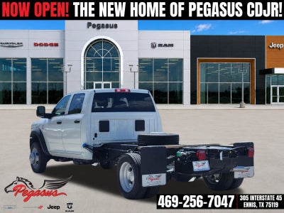 2026 RAM 5500 Chassis RAM 5500 TRADESMAN CHASSIS CREW CAB 4X4 84' CA