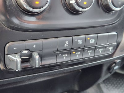 2018 RAM 3500 Chassis Tradesman/SLT/Laramie