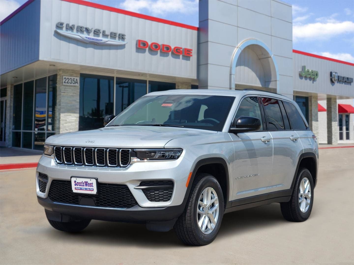 2026 Jeep Grand Cherokee GRAND CHEROKEE LAREDO 4X2