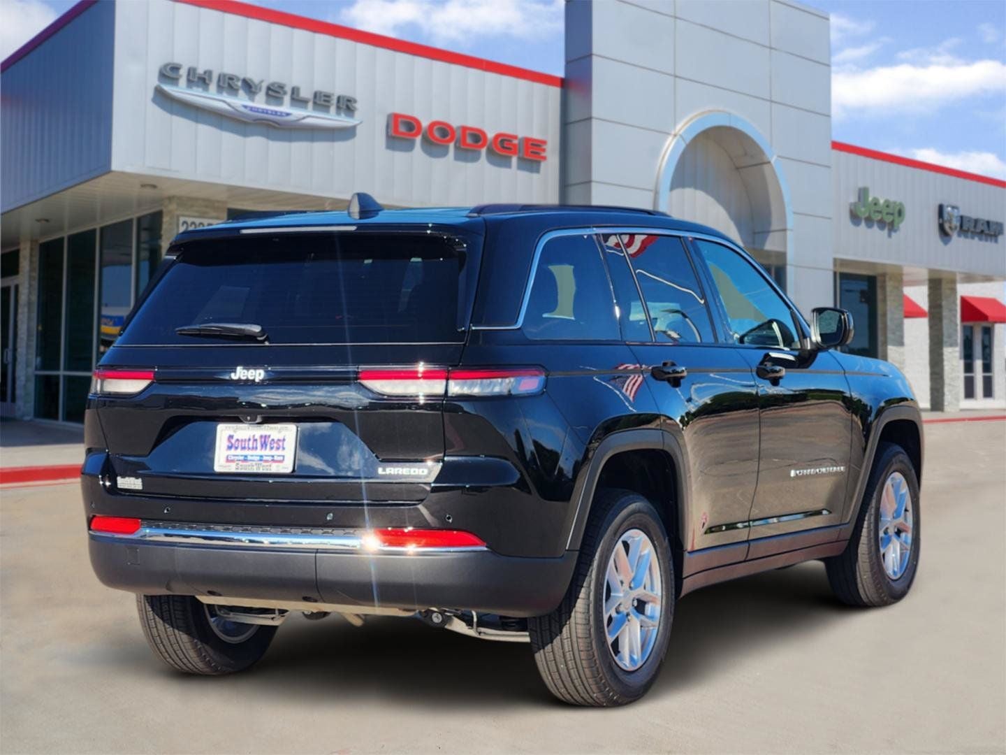 2026 Jeep Grand Cherokee GRAND CHEROKEE LAREDO 4X2