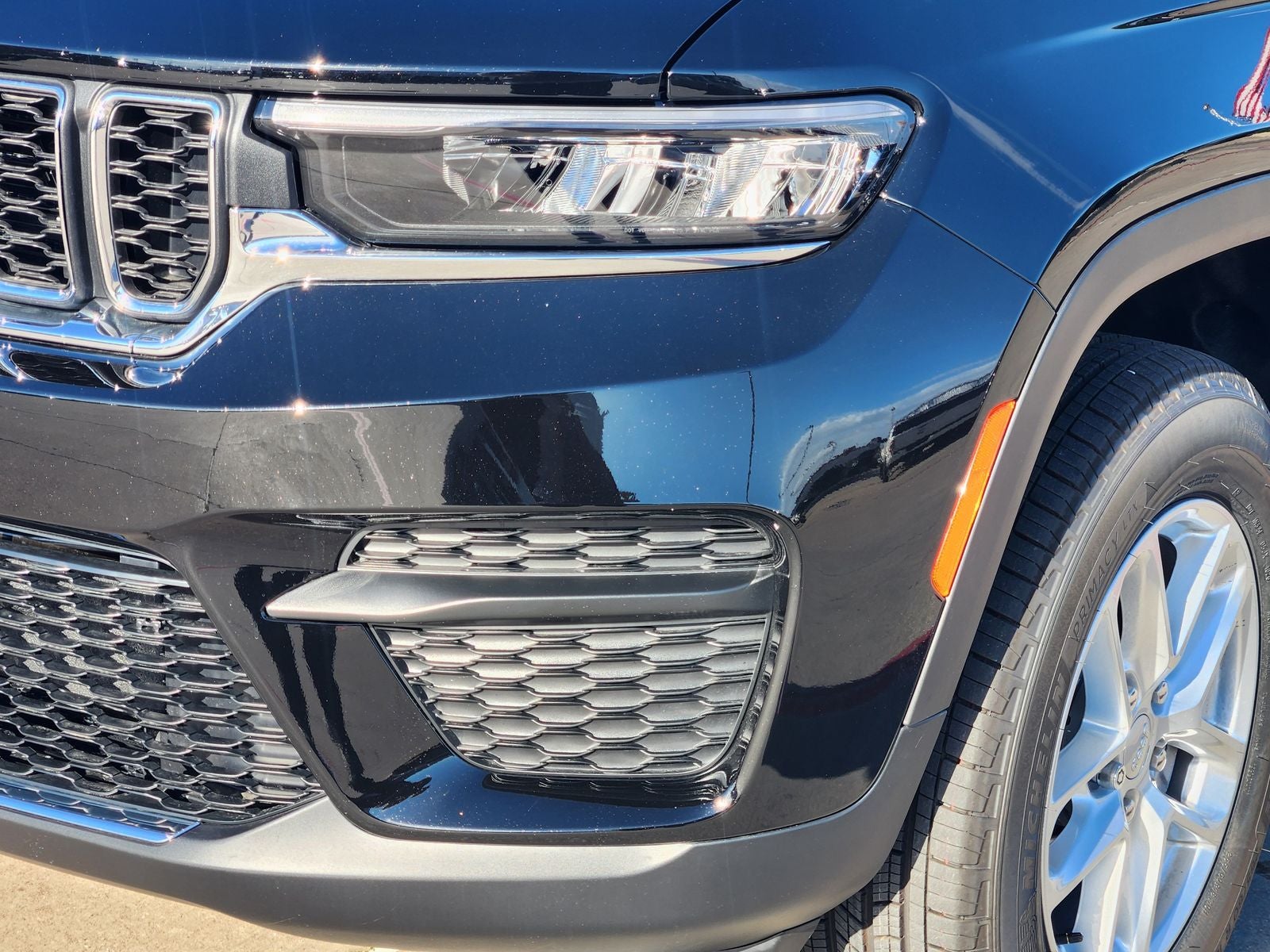 2026 Jeep Grand Cherokee GRAND CHEROKEE LAREDO 4X2