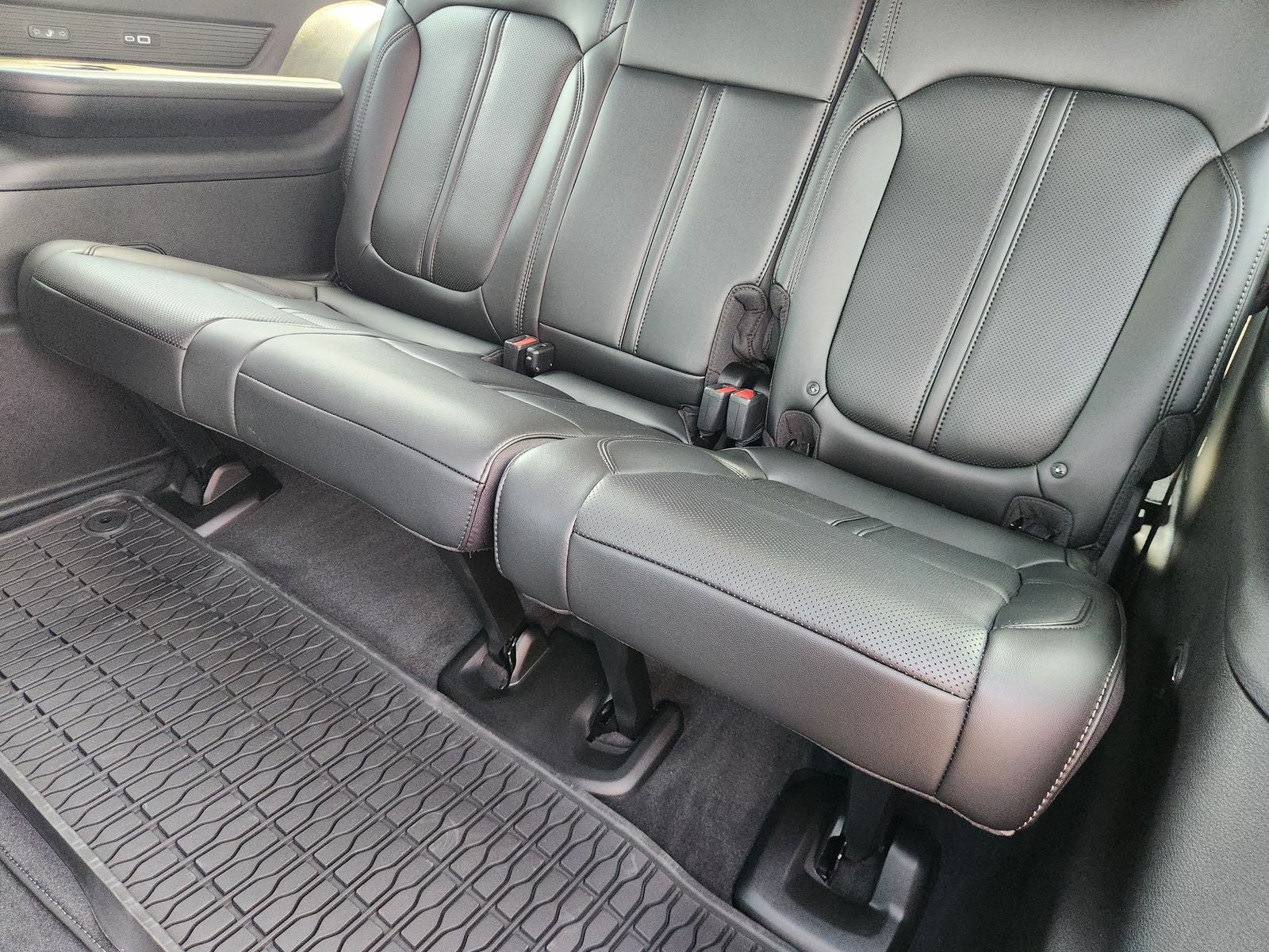 2026 Jeep Grand Wagoneer GRAND WAGONEER UPLAND 4X4