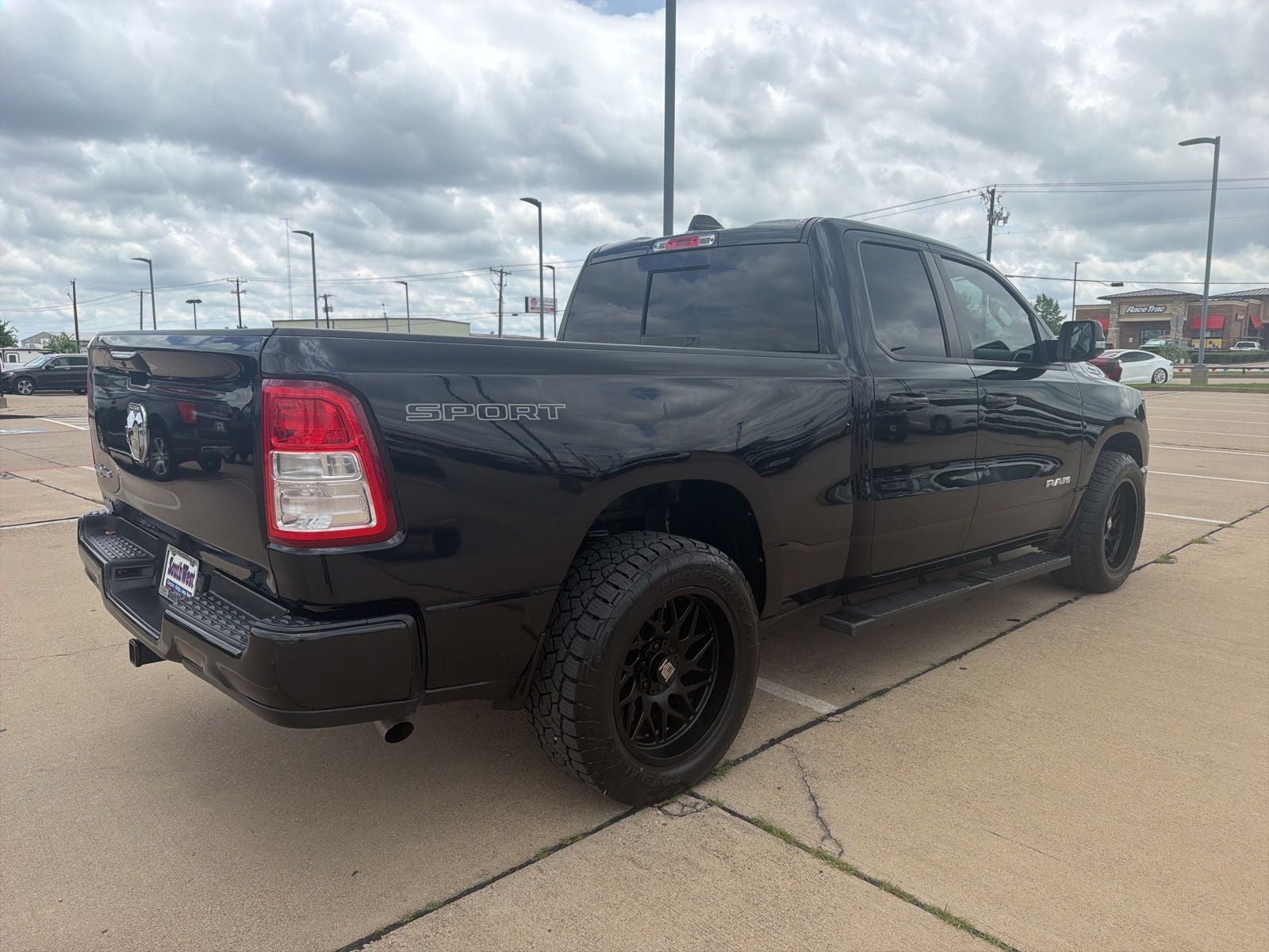 2021 RAM Ram 1500 Lone Star Quad Cab 4x2 6'4' Box