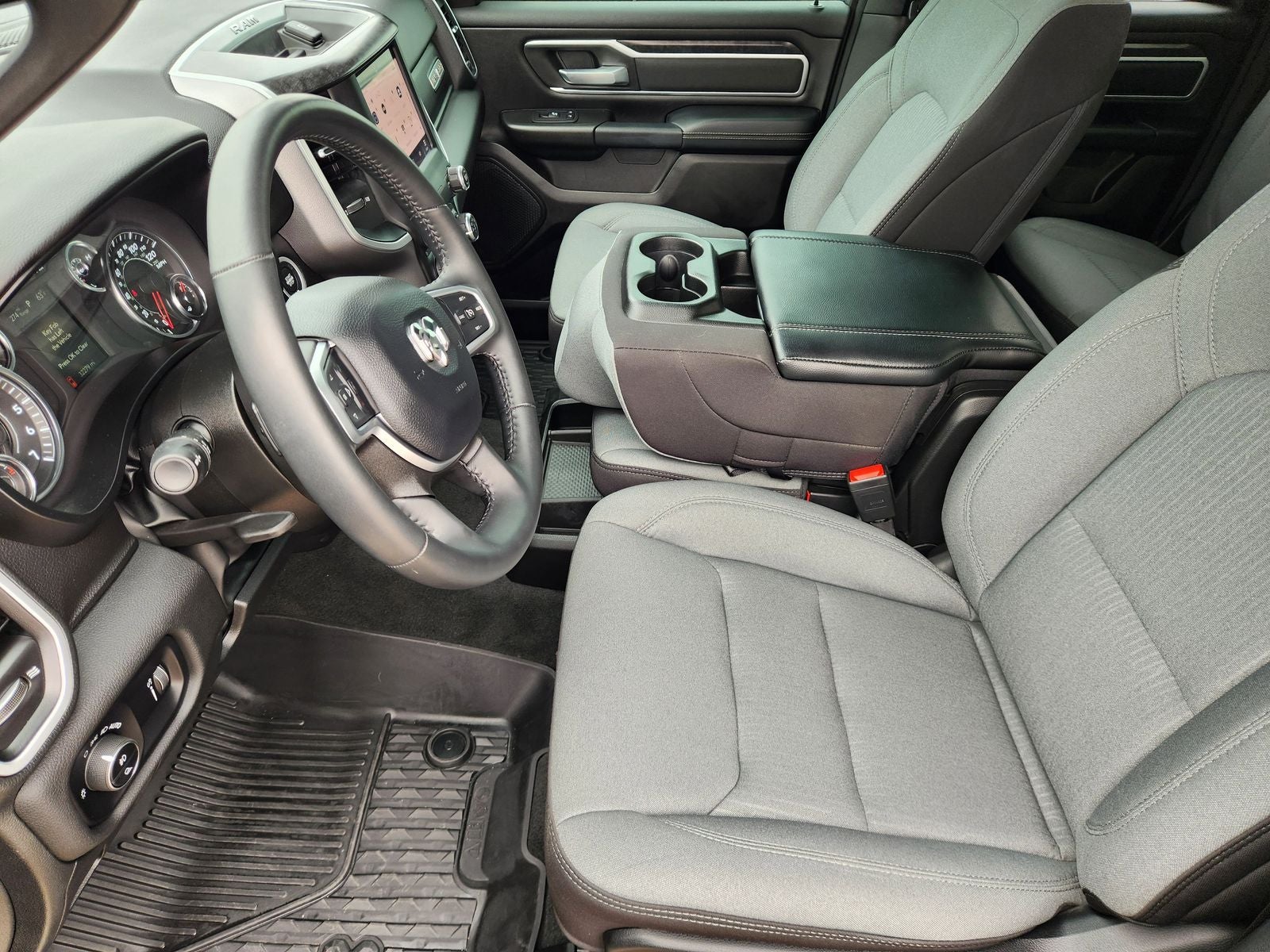 2023 RAM Ram 1500 Lone Star Quad Cab 4x2 6'4' Box