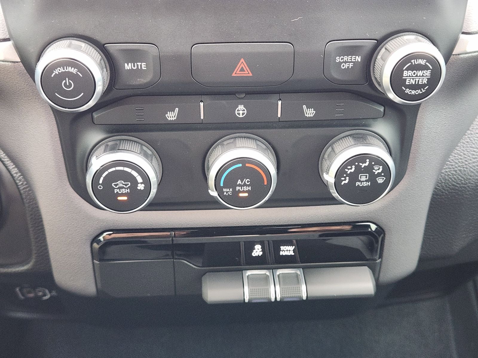 2023 RAM Ram 1500 Lone Star Quad Cab 4x2 6'4' Box