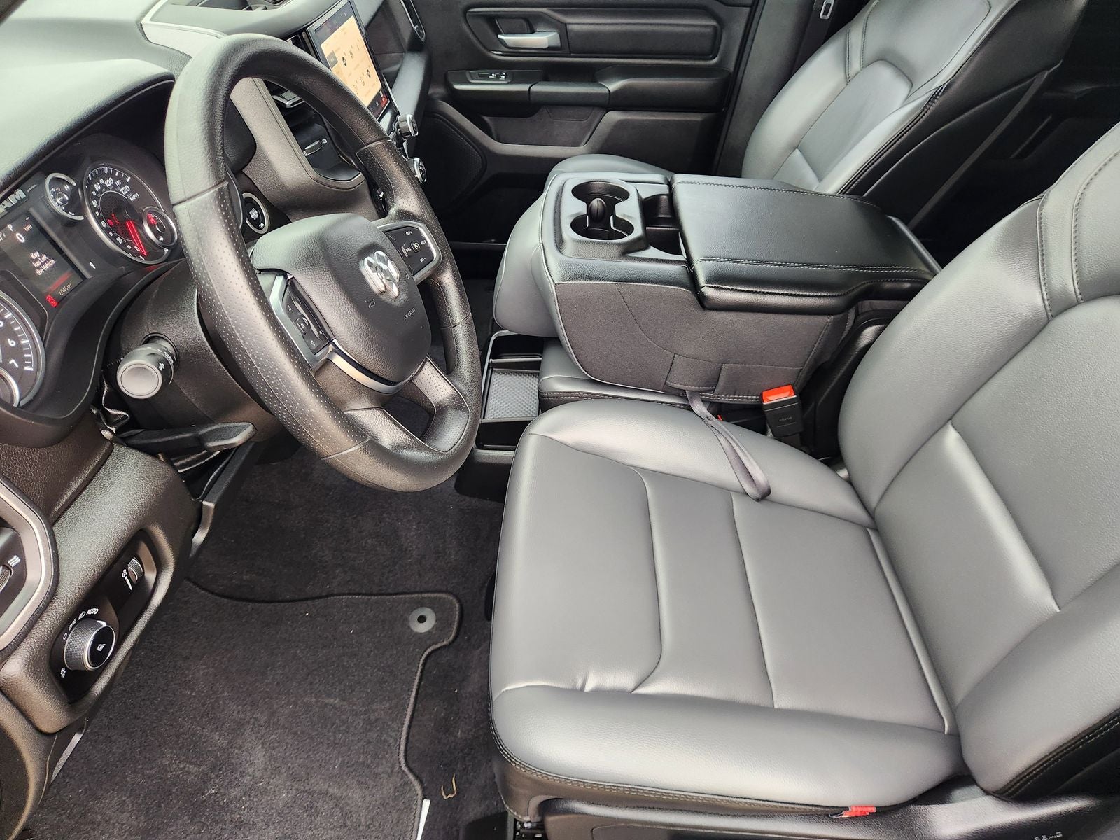 2025 RAM Ram 1500 Tradesman Crew Cab 4x2 5'7' Box