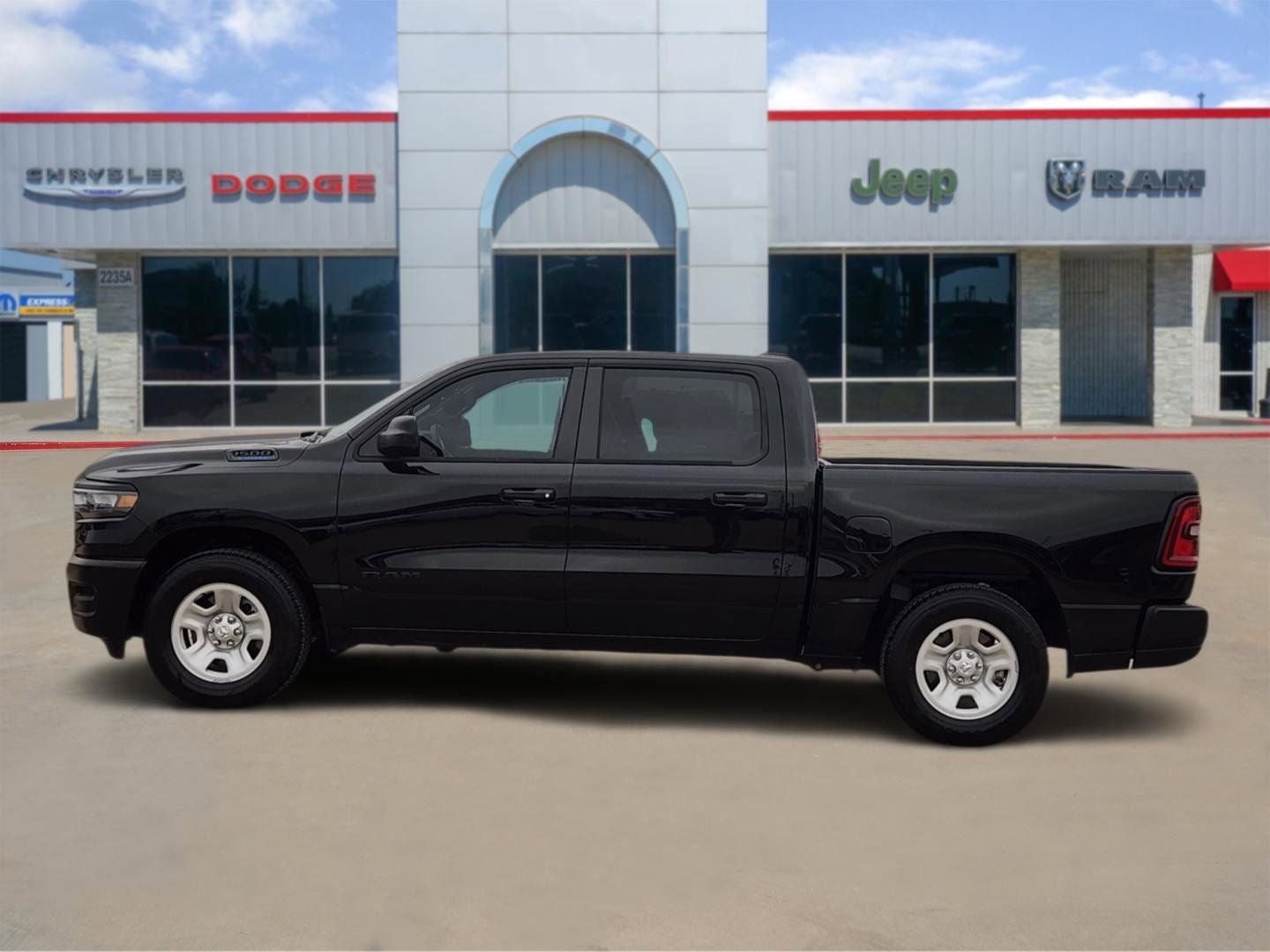 2025 RAM Ram 1500 Tradesman Crew Cab 4x2 5'7' Box