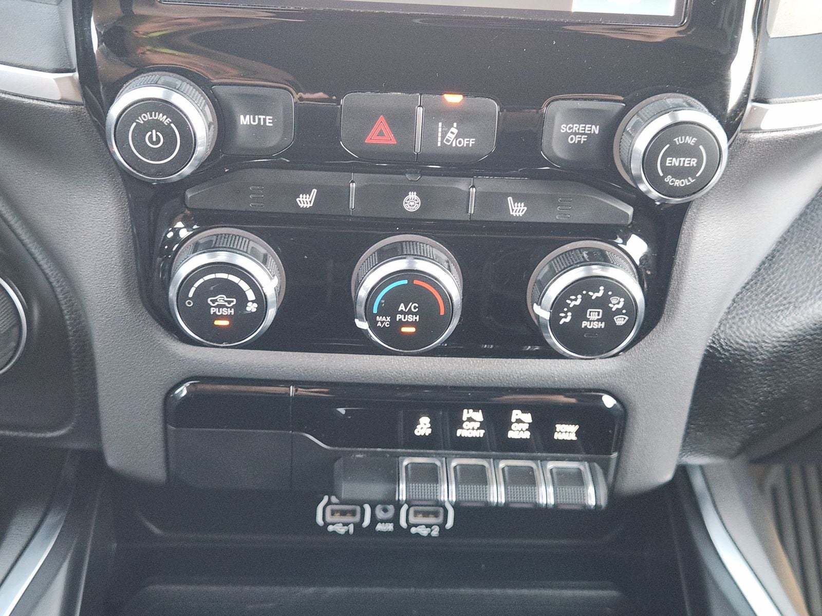 2025 RAM Ram 1500 Lone Star Crew Cab 4x4 5'7' Box