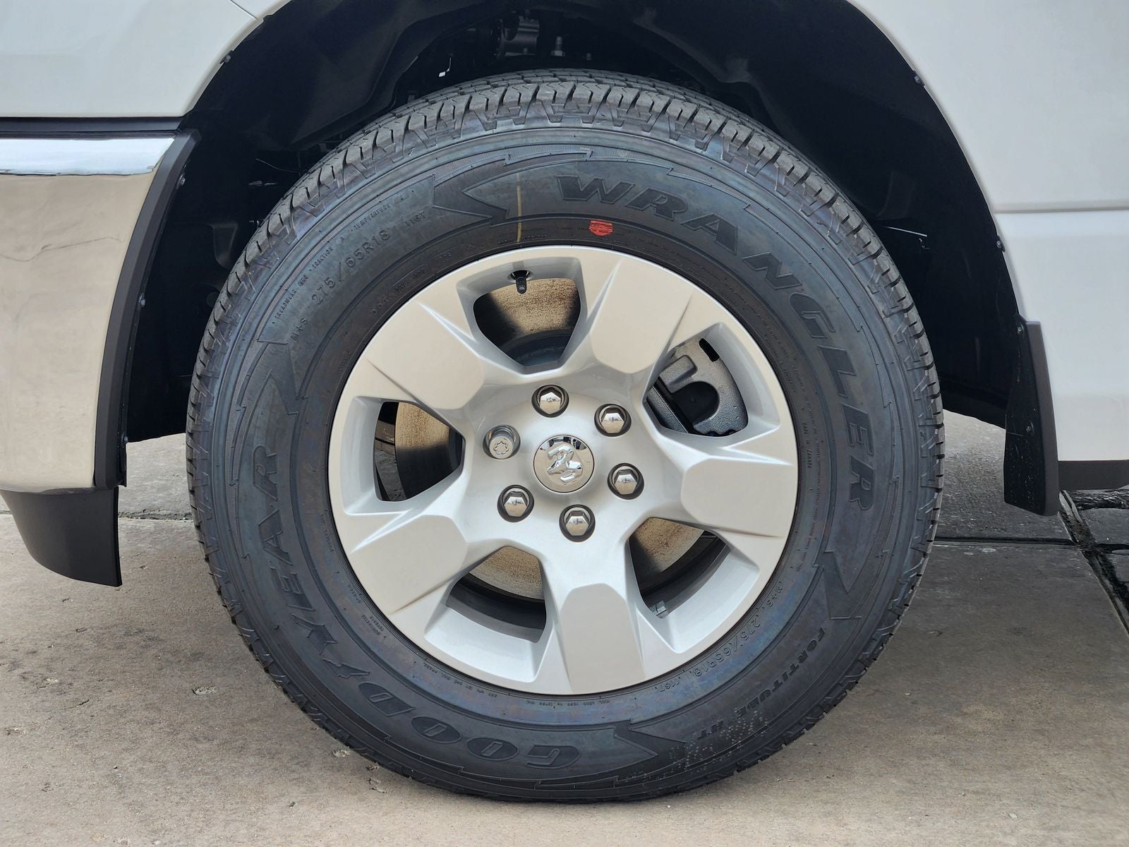 2026 RAM Ram 1500 RAM 1500 LONE STAR CREW CAB 4X4 5'7' BOX