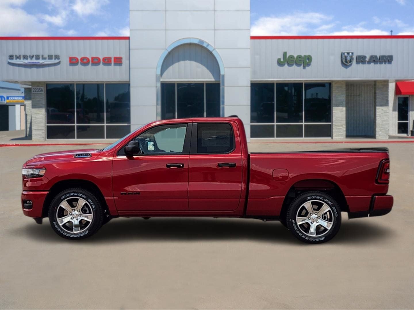 2026 RAM Ram 1500 RAM 1500 EXPRESS QUAD CAB 4X2 6'4' BOX