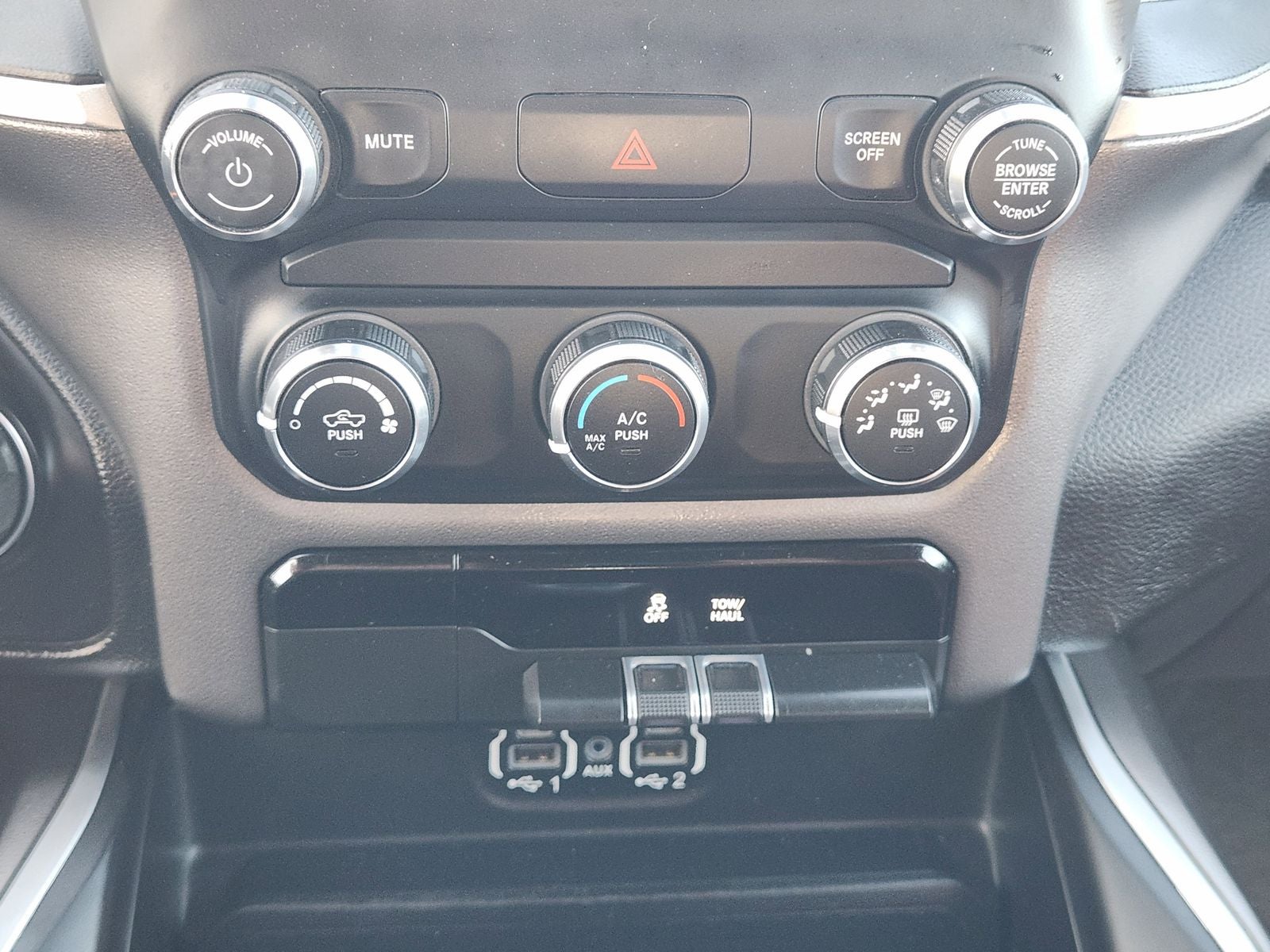 2022 RAM Ram 1500 Lone Star Crew Cab 4x4 5'7' Box