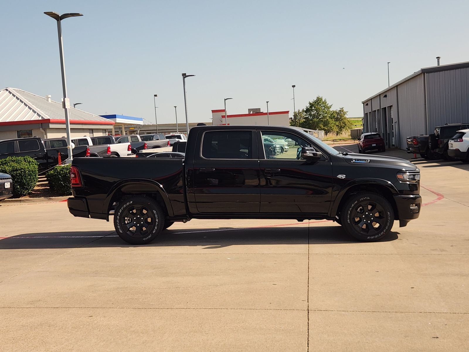 2026 RAM Ram 1500 RAM 1500 LONE STAR CREW CAB 4X4 5'7' BOX