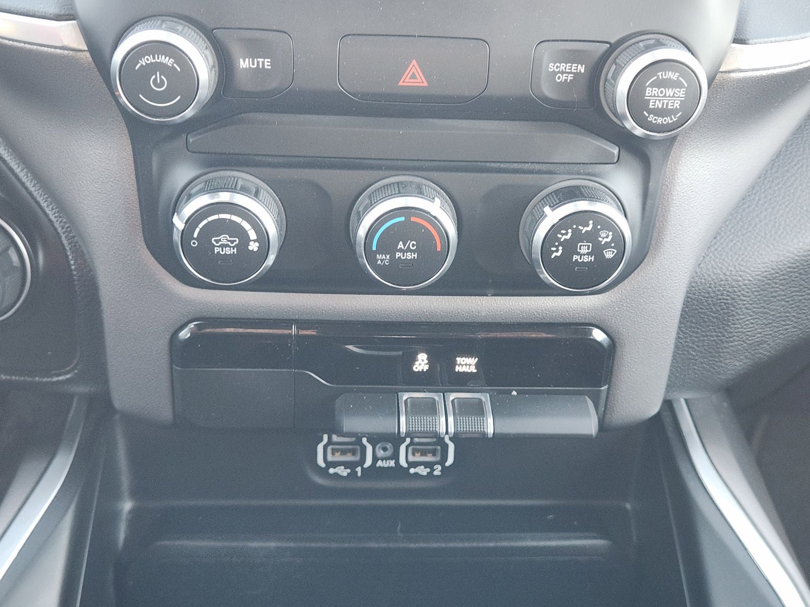 2022 RAM Ram 1500 Lone Star Crew Cab 4x4 5'7' Box