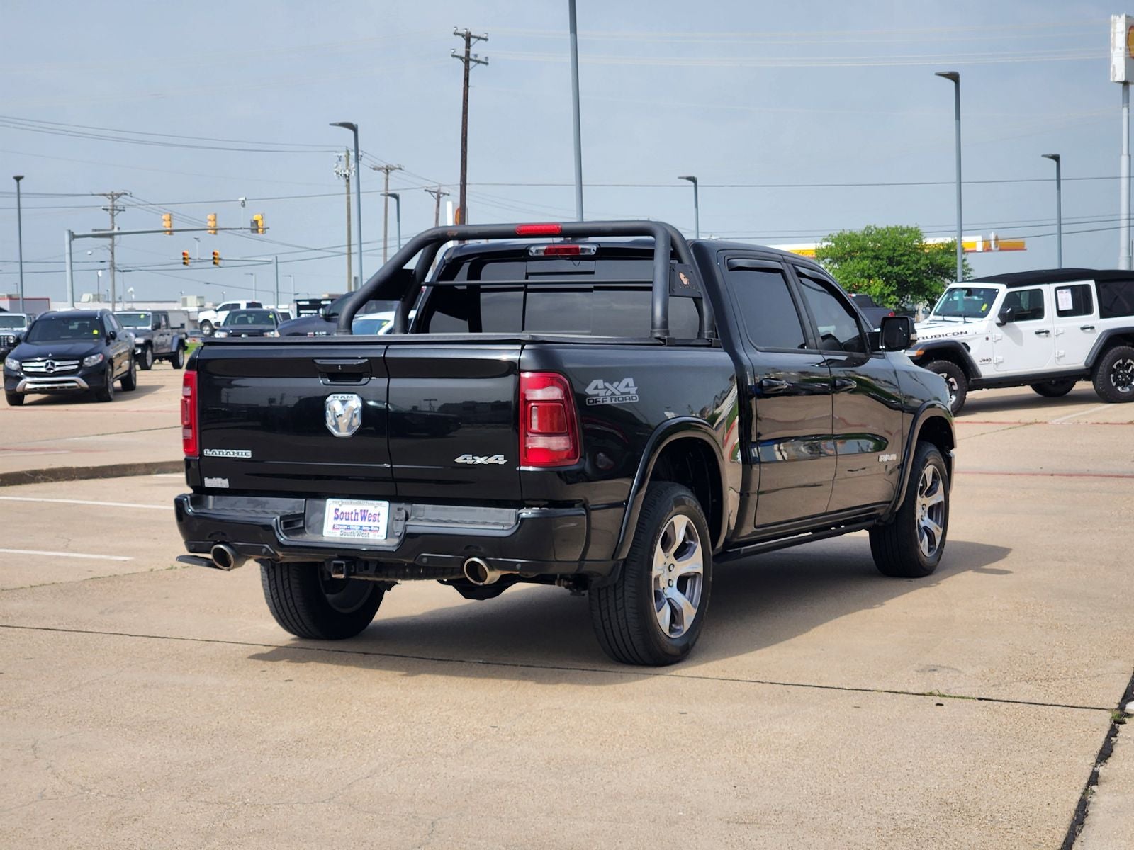 2020 RAM Ram 1500 Laramie Crew Cab 4x4 5'7' Box