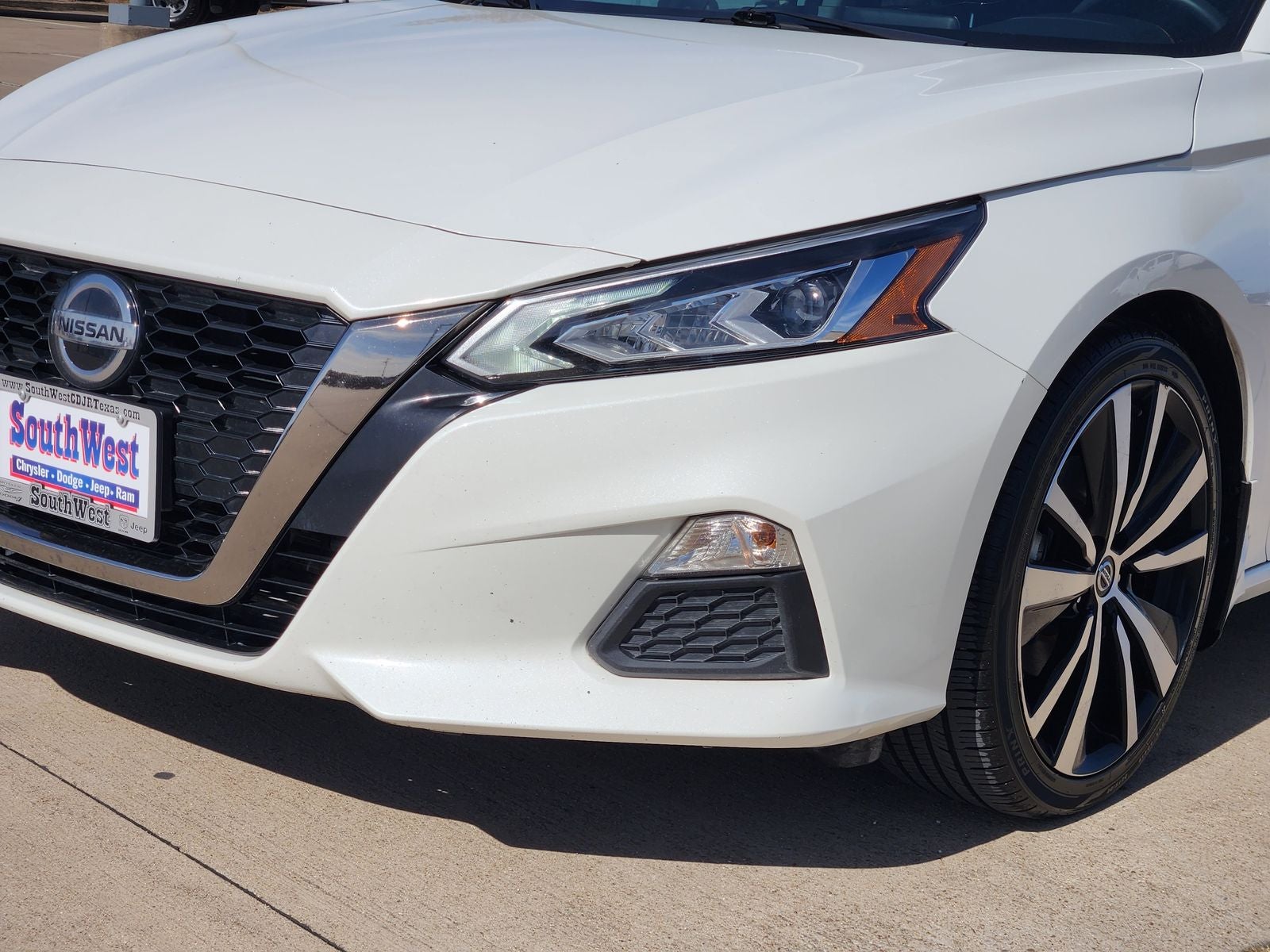 2022 Nissan Altima SR FWD