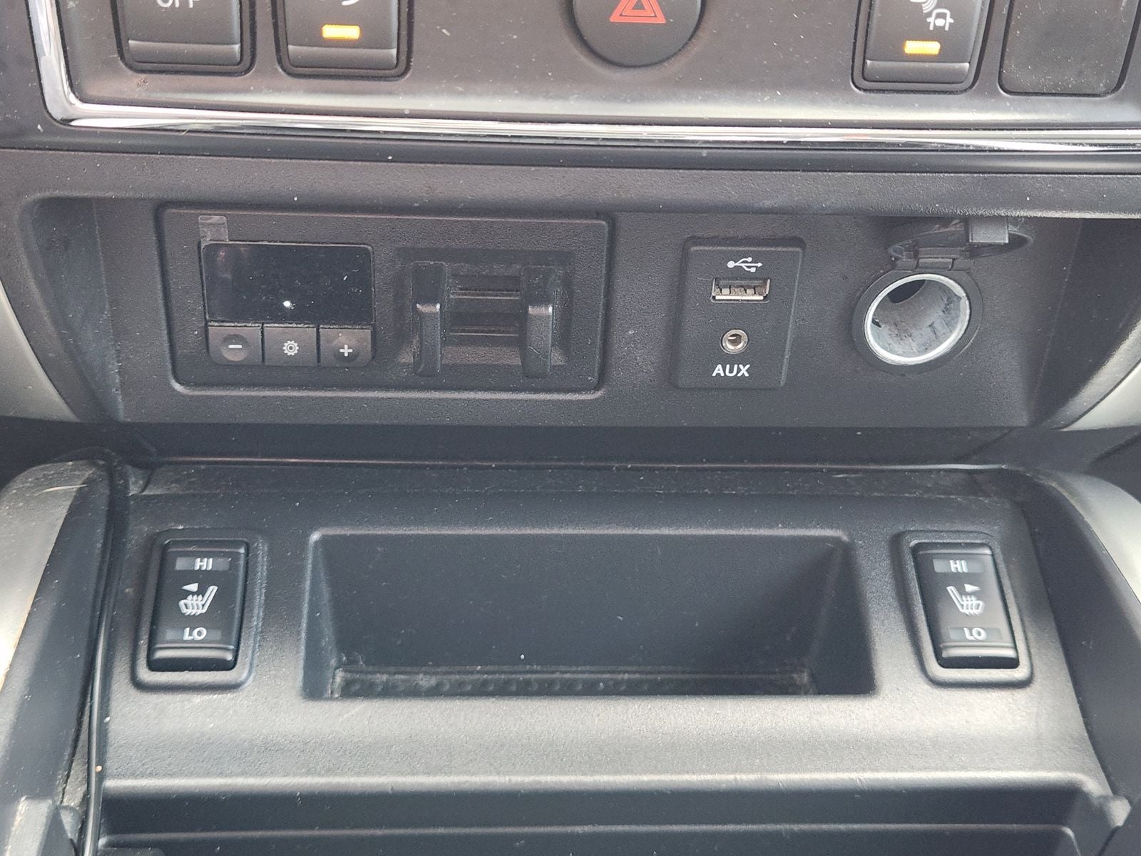 2018 Nissan TITAN SV