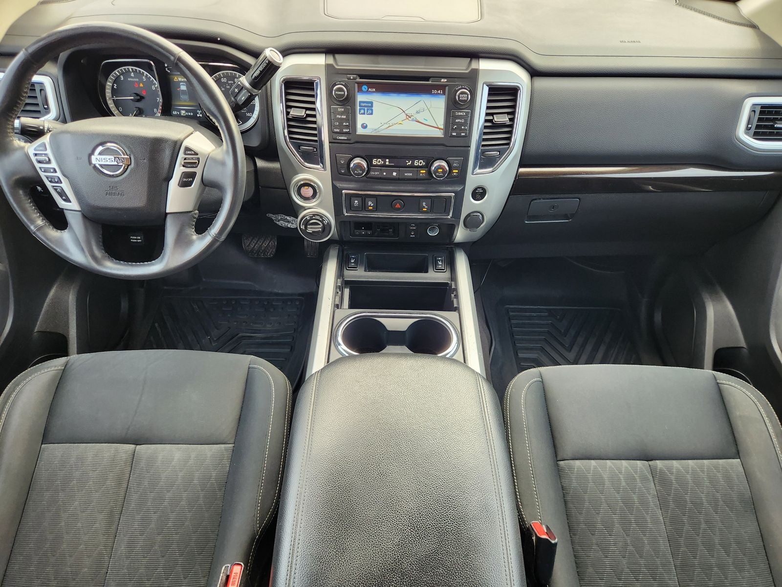 2018 Nissan TITAN SV