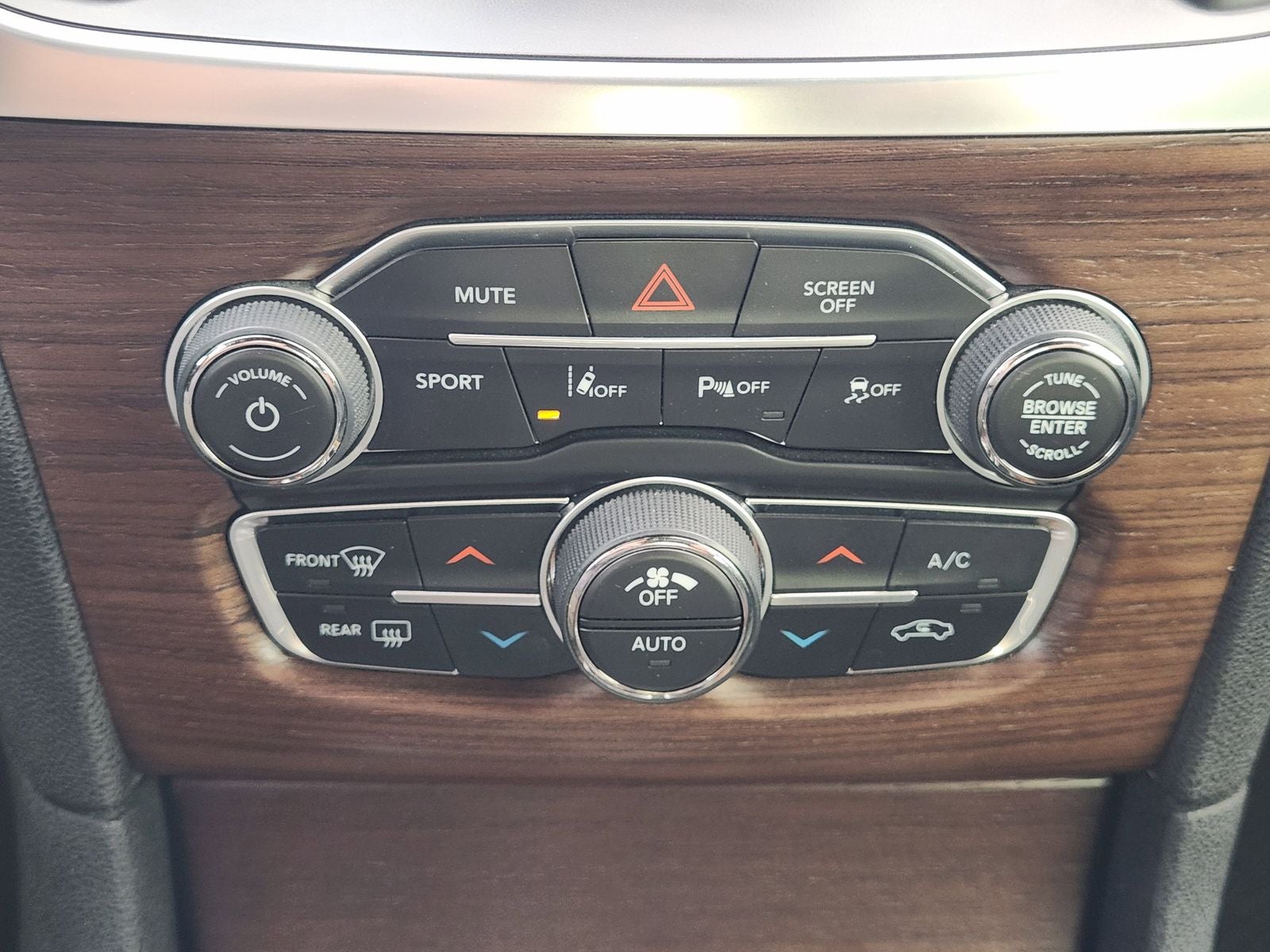 2018 Chrysler 300 300C